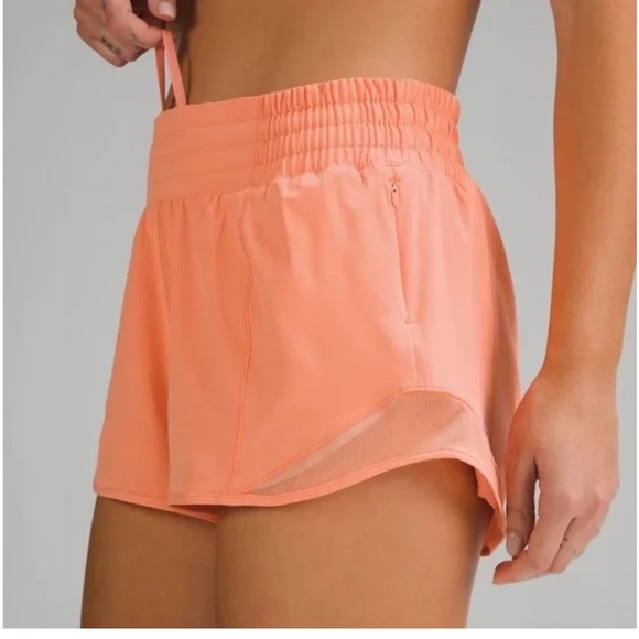 Lululemon Hotty Hot High Rise Shorts 2.5” Sunny Coral - Picture 3 of 8